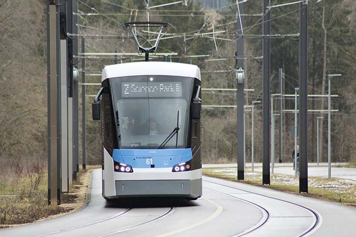Eine leistungsfhige Tram-Bus-Trasse rumt dem Nahverkehr hinauf zur Universitt und zum Sciencepark II Prioritt ein.