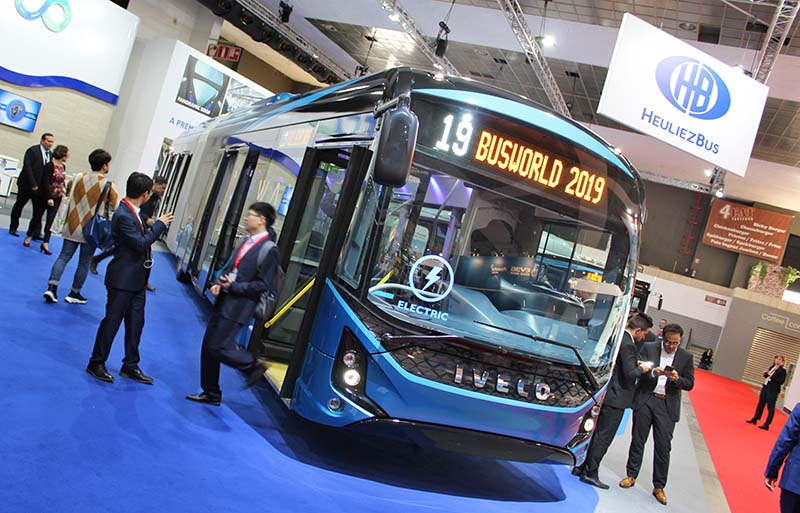 Iveco stellte den neuen Elektrogelenkbus E-WAY vor.